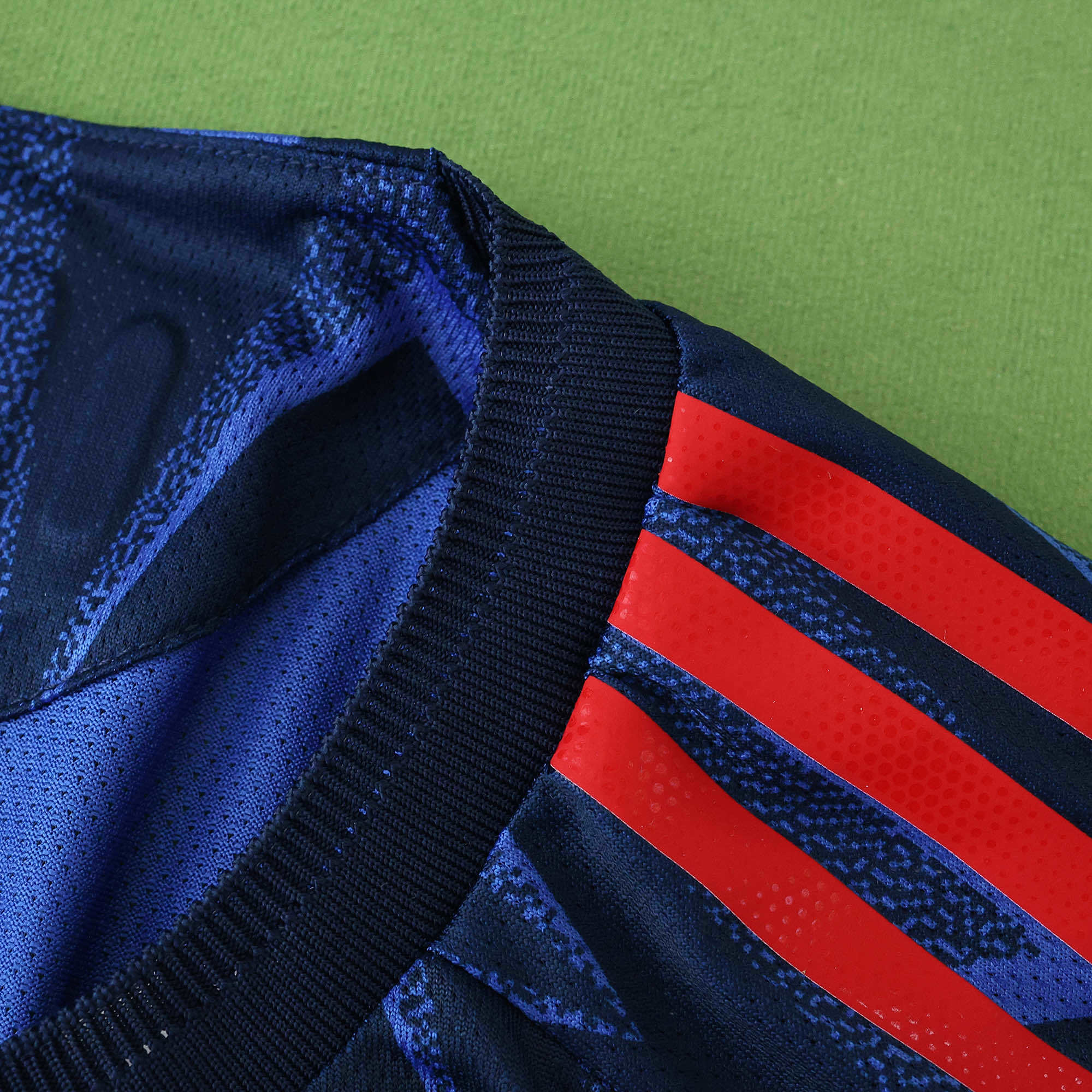 Tricou Arsenal 25/26, ediție jucător deplasare