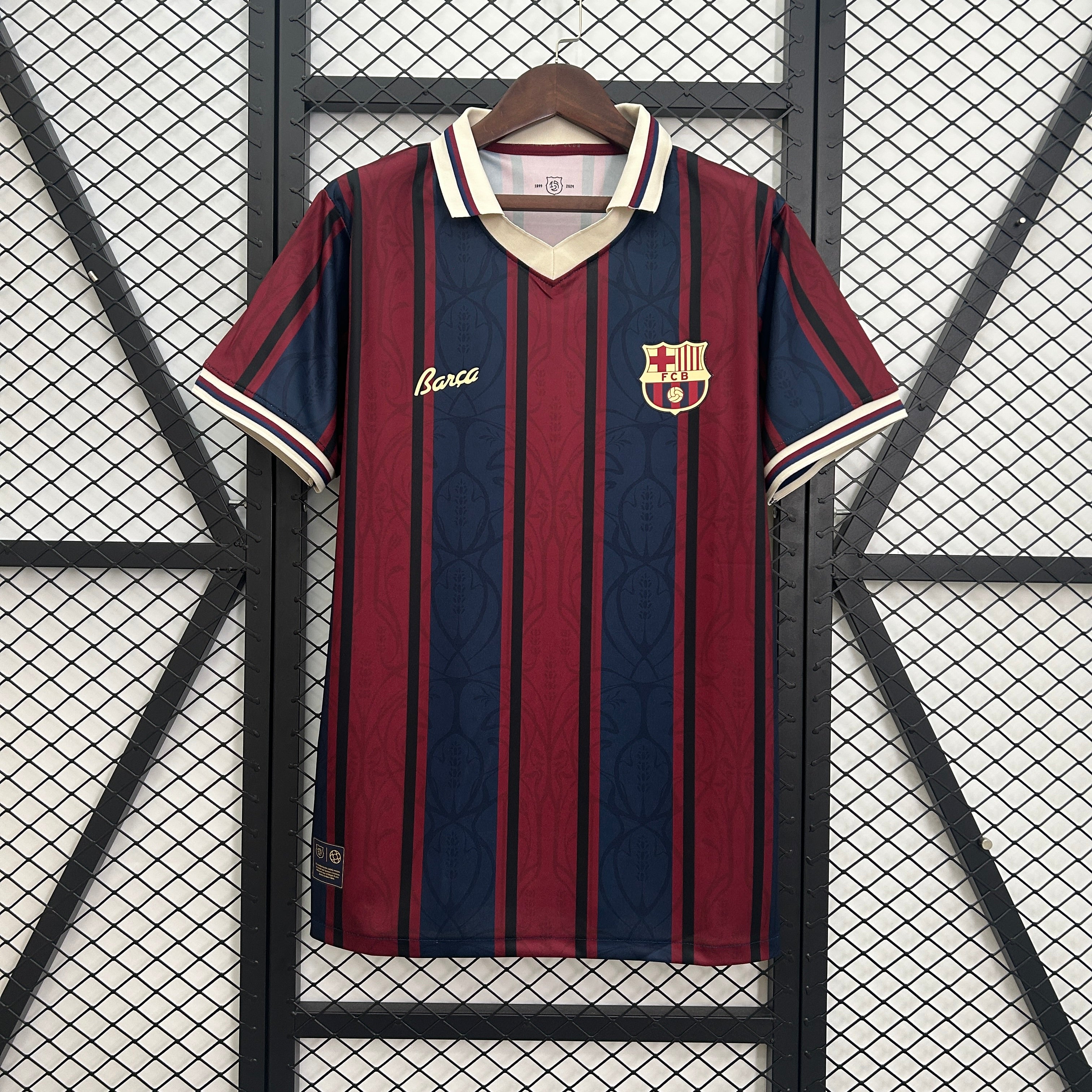 FC Barcelona 24/25 Retro LifeStyle ediție 125 de ani.