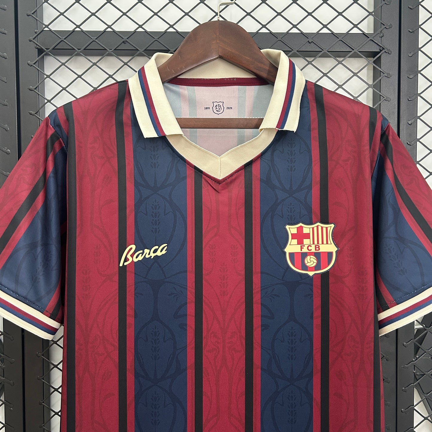 FC Barcelona 24/25 Retro LifeStyle 125 Years edition.