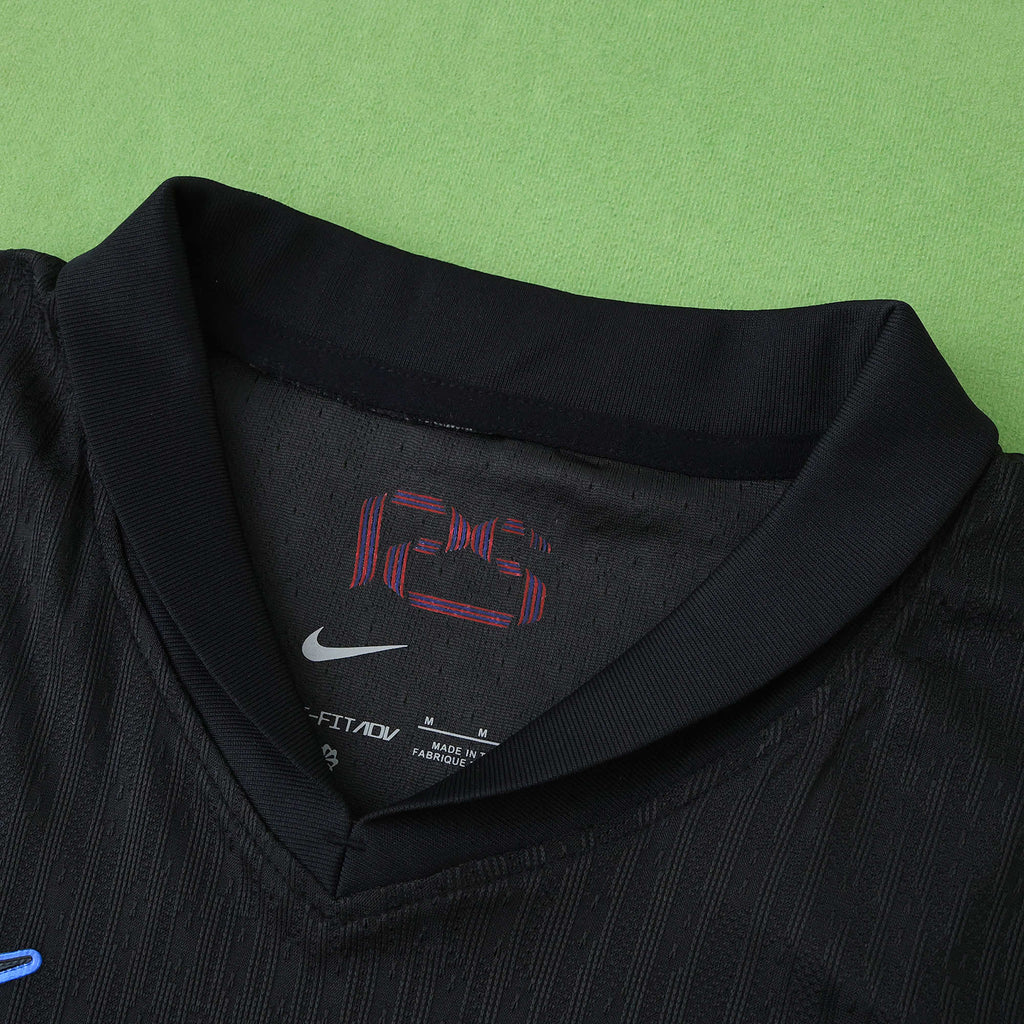 Ediție Limitată FC BARCELONA X TRAVIS SCOTT - EDIȚIE PENTRU JUCĂTORI