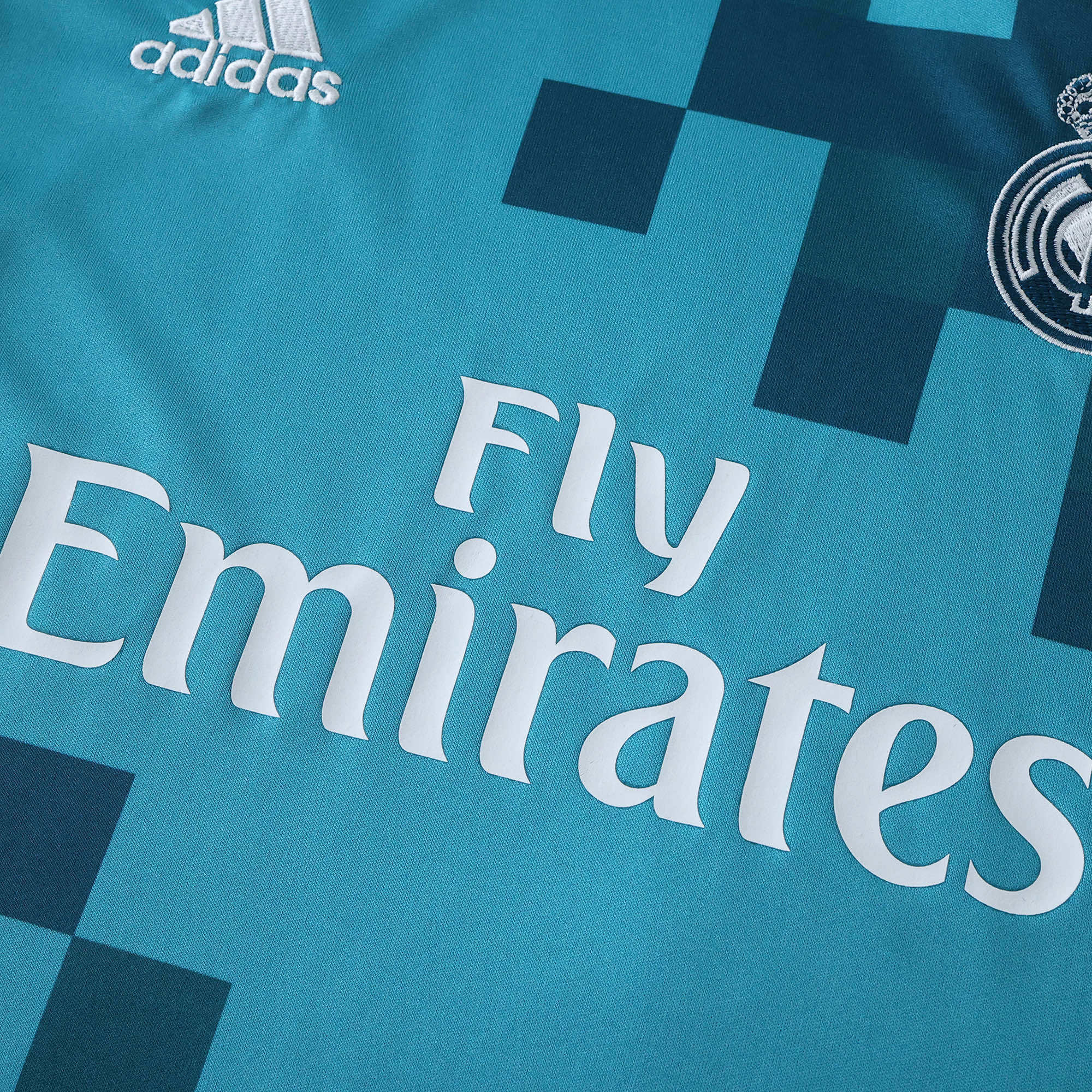 Echipament Real Madrid 17/18 pentru copii