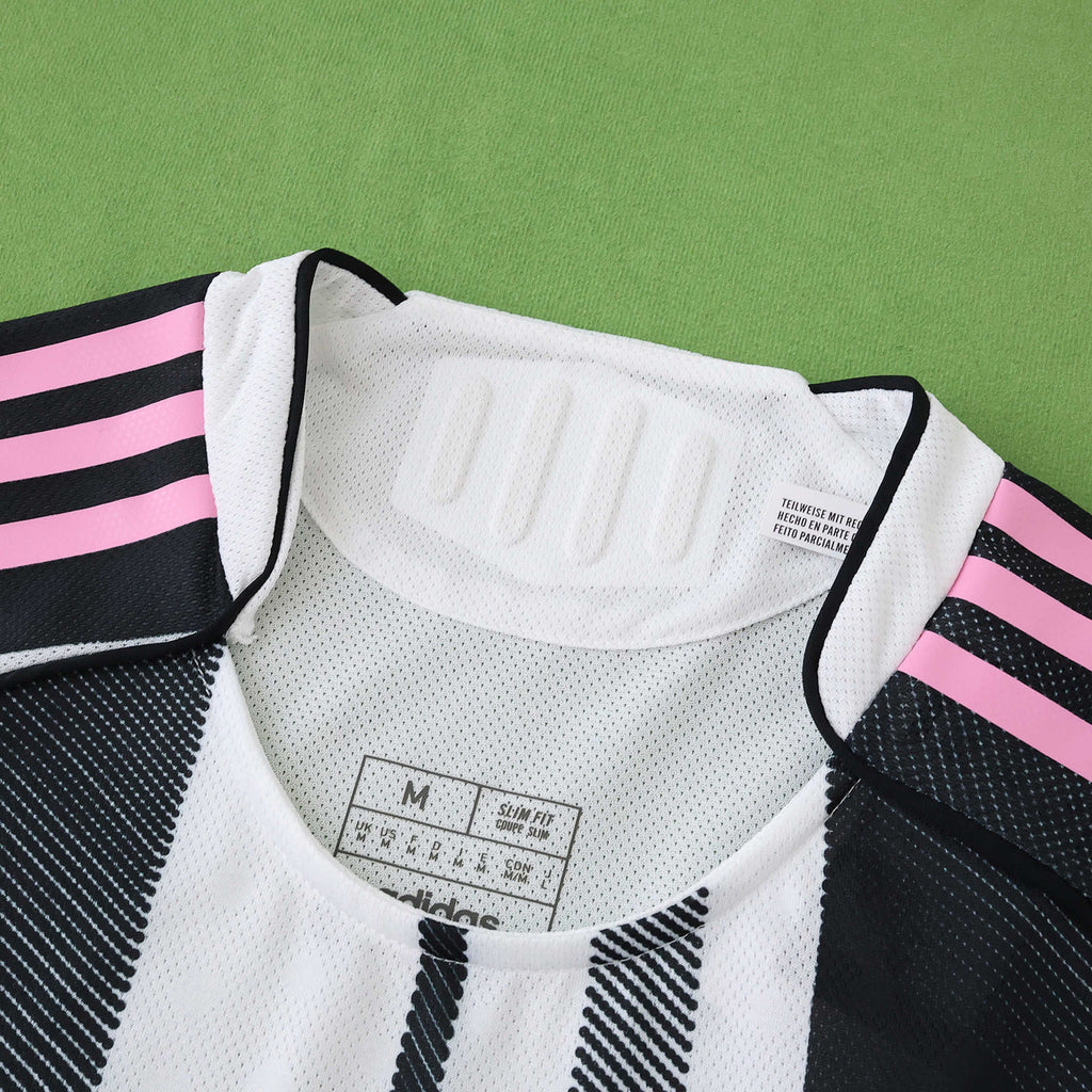 Tricou Juventus 25/26 ediție acasă pentru jucători