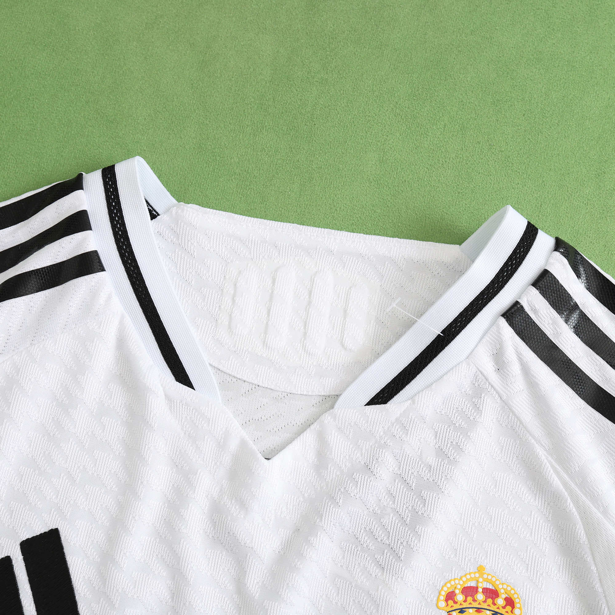 Real Madrid 24/25 Home Player Edition 