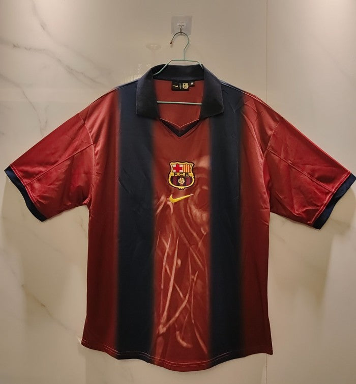 Tricou Barcelona x Travis Scott Retro Skeleton acasă