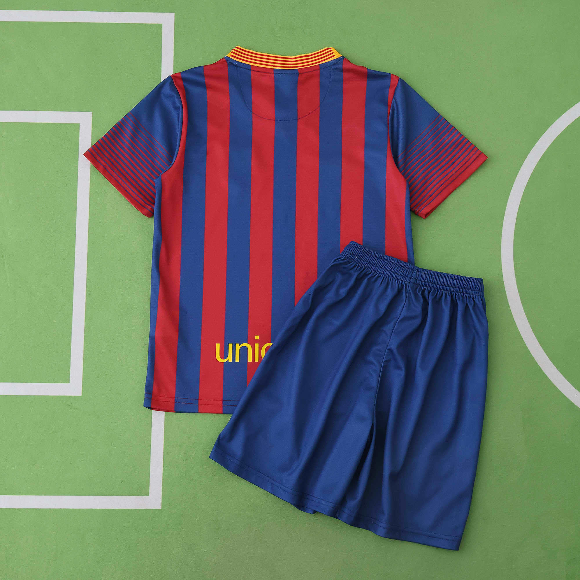 Echipament Barcelona 13/14 acasă pentru copii
