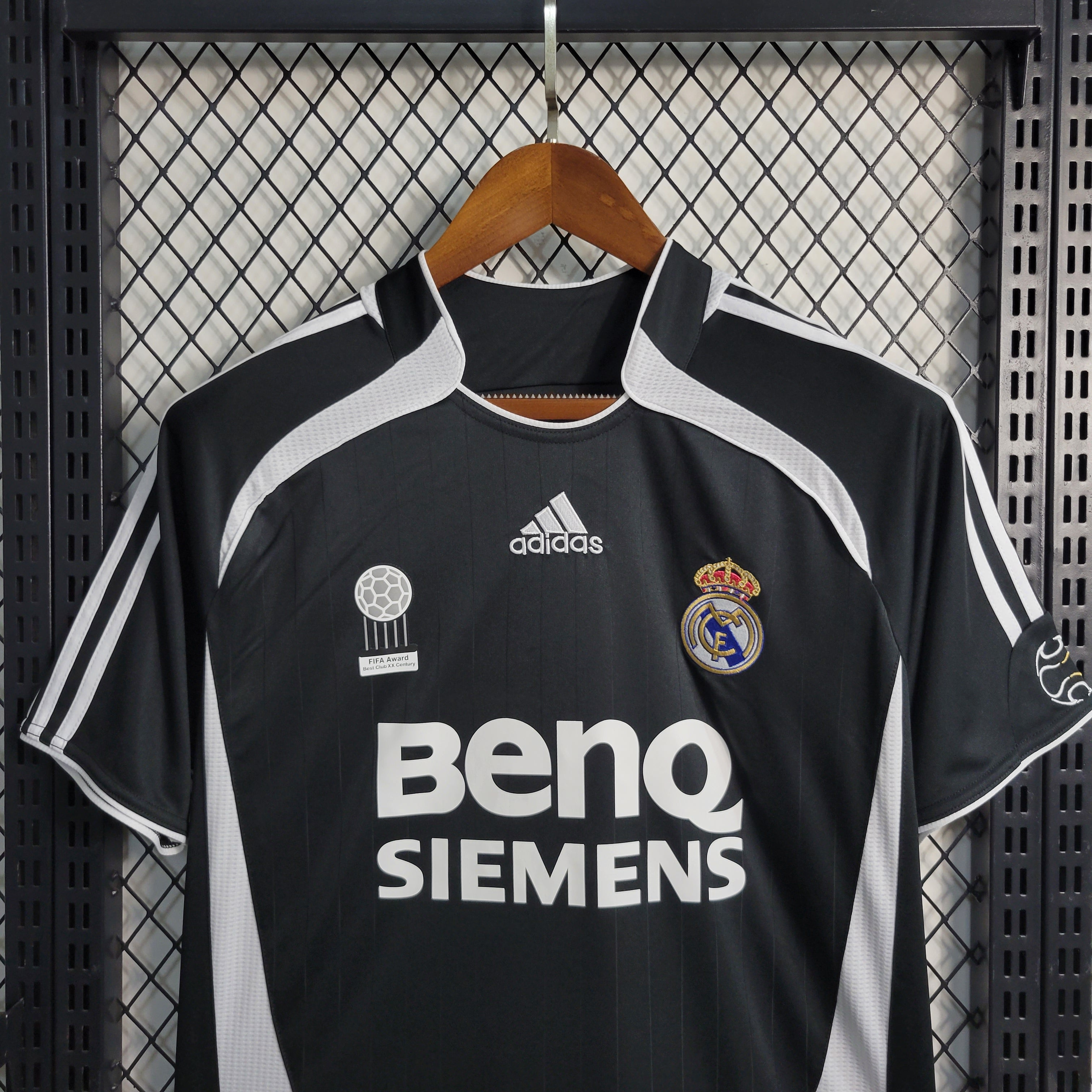 Real Madrid 06/07 Retro Black BenQ Siemens
