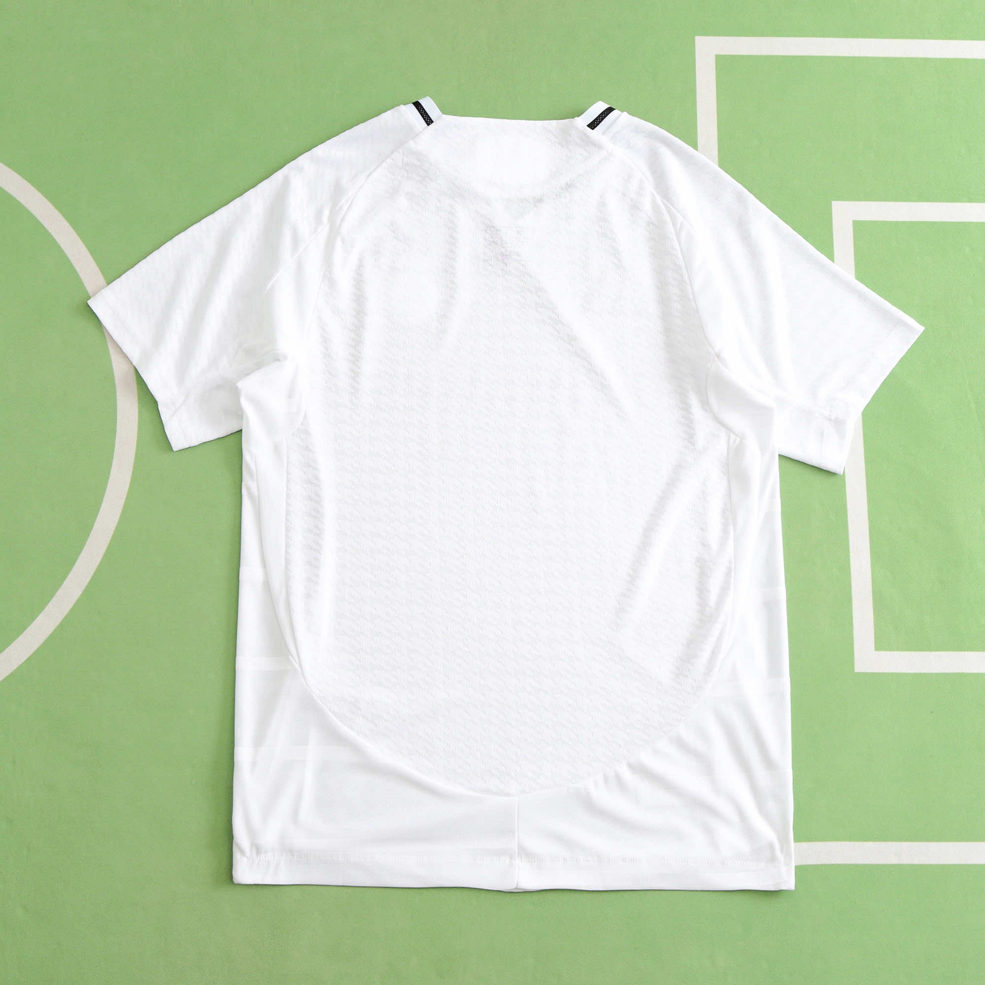 Real Madrid 24/25 Home Player Edition 