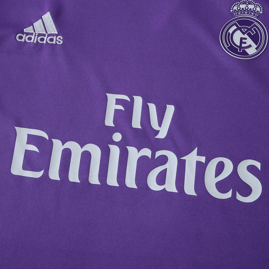 Echipament Real Madrid 16/17 pentru copii