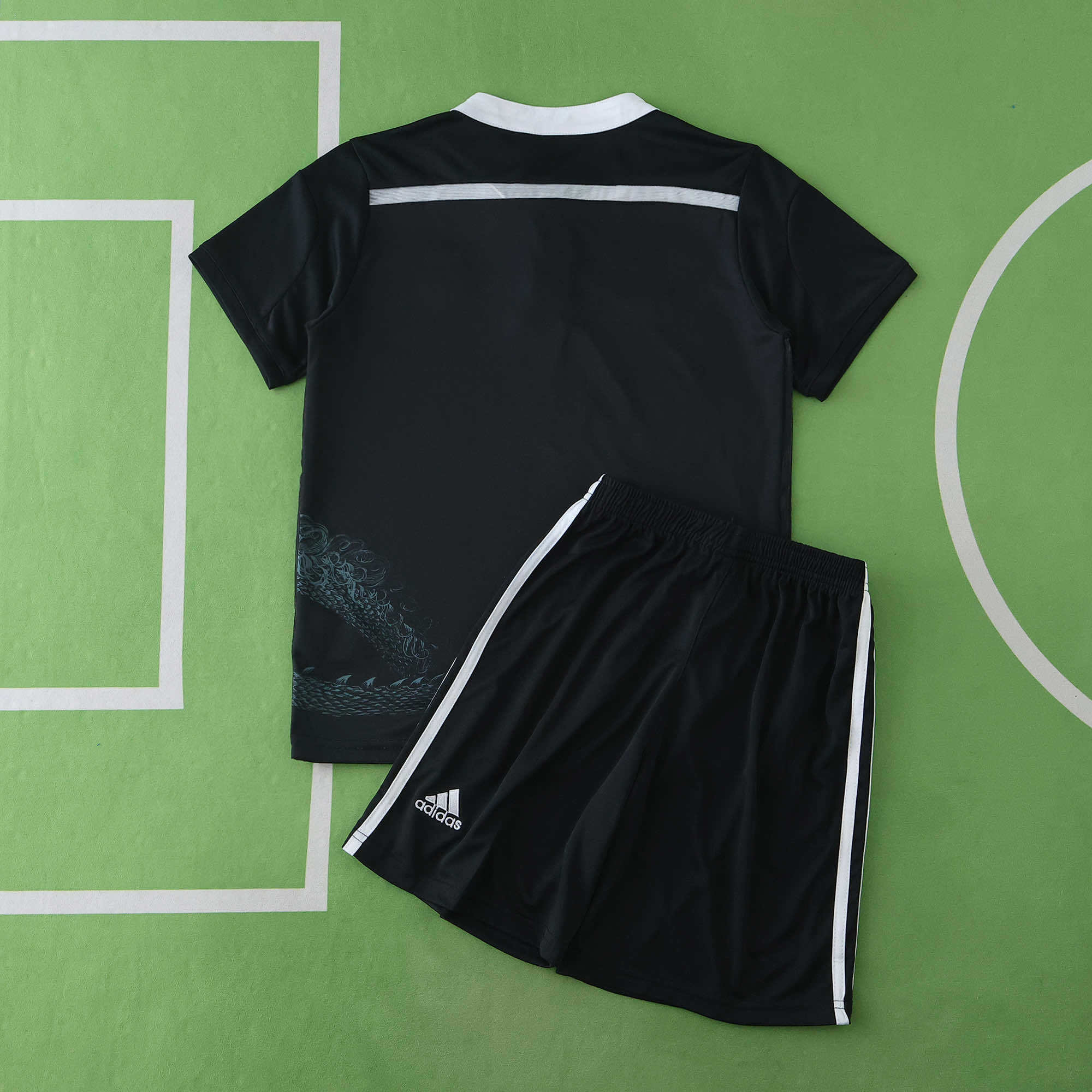Echipament Real Madrid 14/15 pentru copii