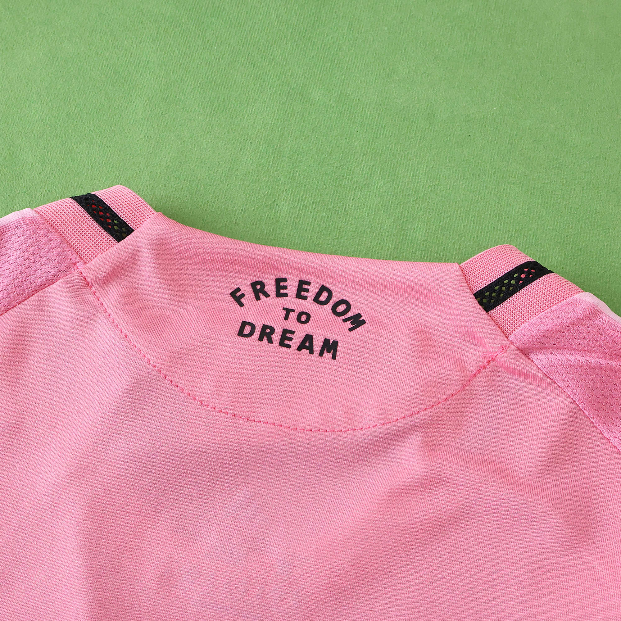 Tricou Inter Miami 25/26 ediție acasă pentru jucători (pre-vânzare)