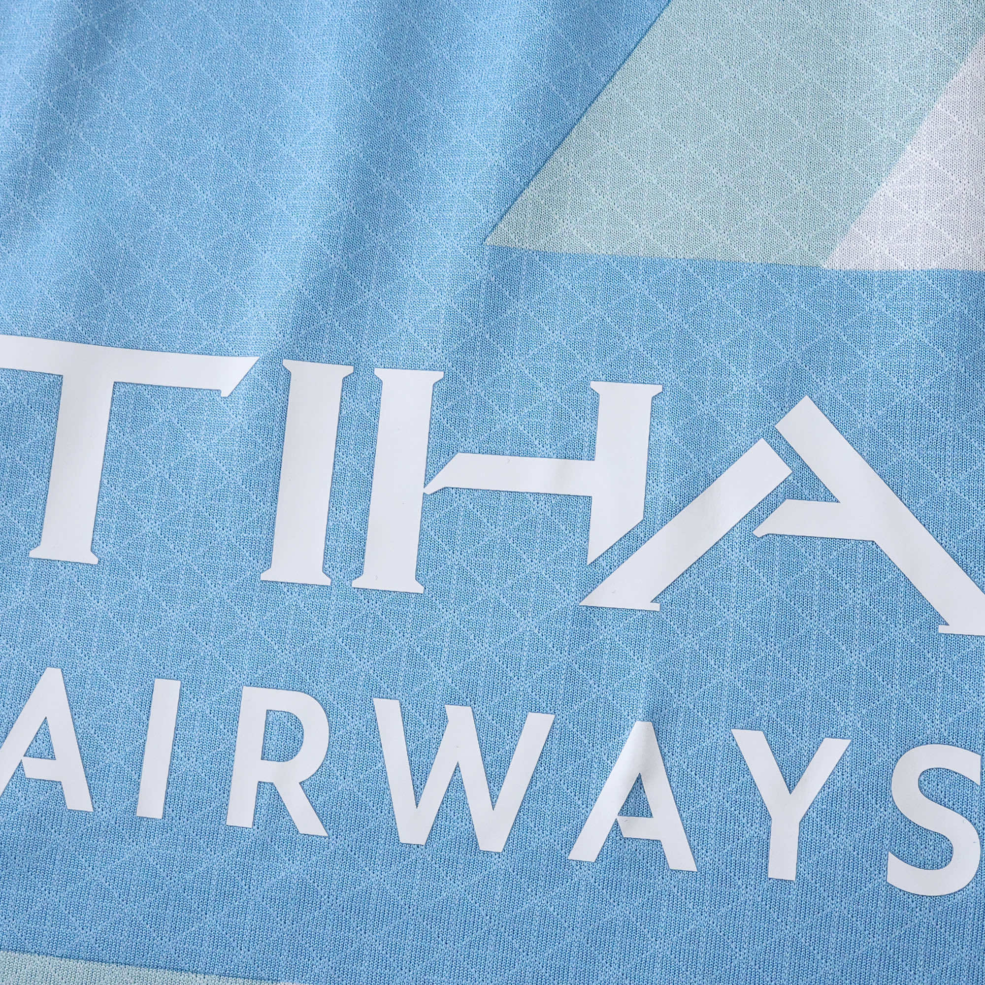 Ediția pentru jucătorii de acasă a echipei Manchester City 25/26