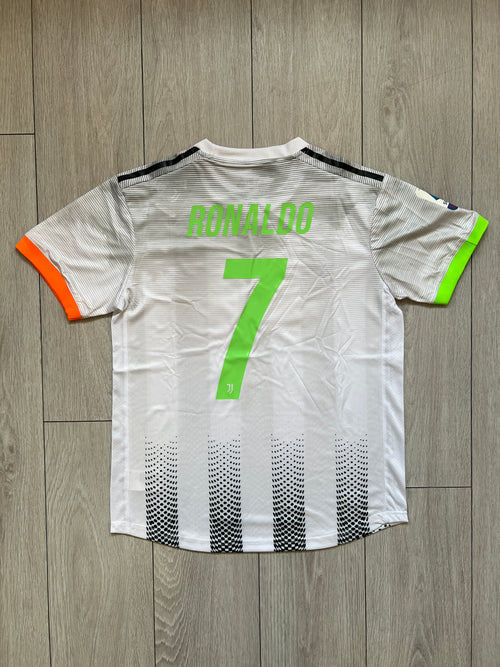 Ediția Juventus 19/20 pentru jucători – x Palace Ronaldo 7