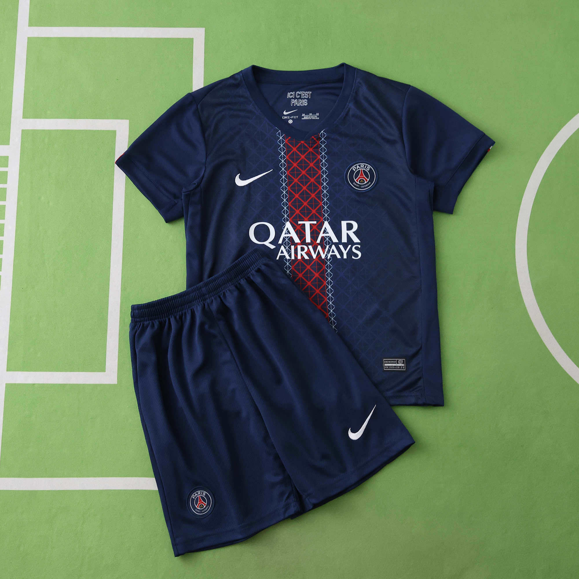 PSG 25/26 Home Kit for Kids