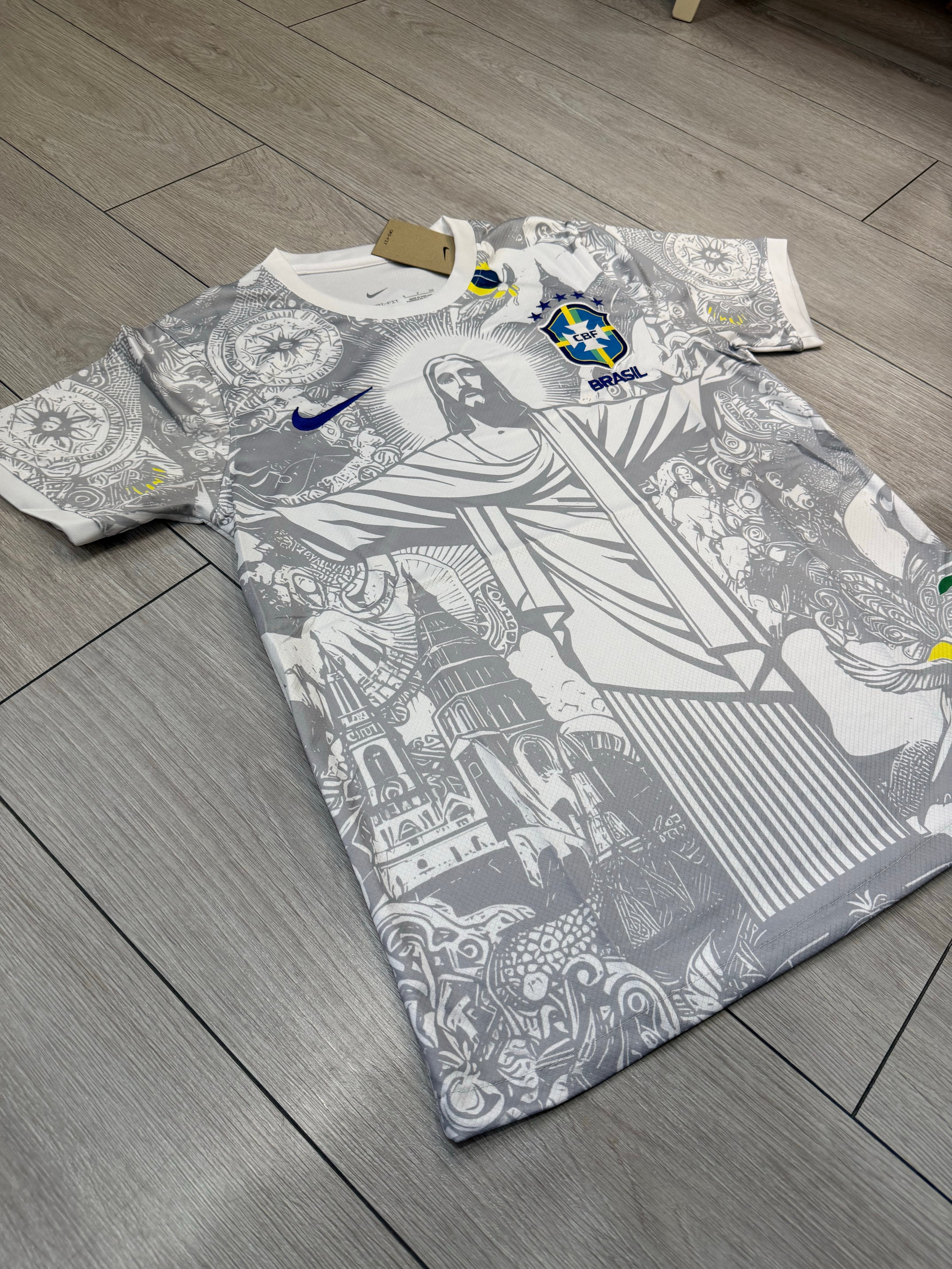 Brazilia Isus Black and Grey Special Edition