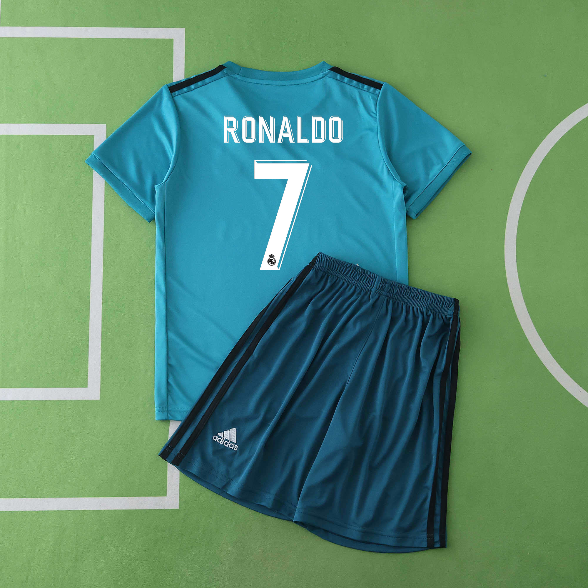 Real Madrid 17/18 Kit for Kids Ronaldo 7 – NestJersey Real Madrid 17/18 Kit for Kids Ronaldo 7 – NestJersey