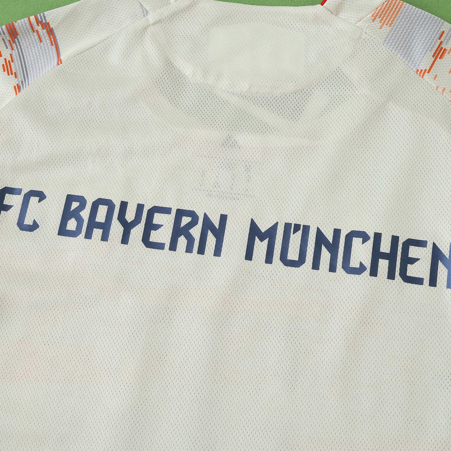Bayern München 25/26 Away Player Edition Jersey (Pre Sale)