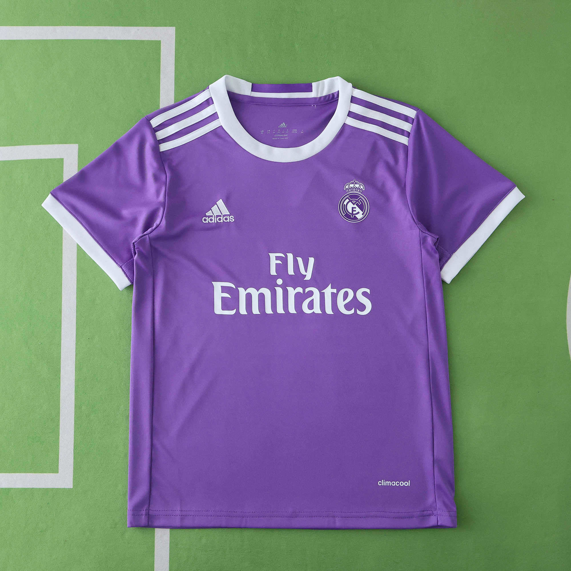 Echipament Real Madrid 16/17 pentru copii