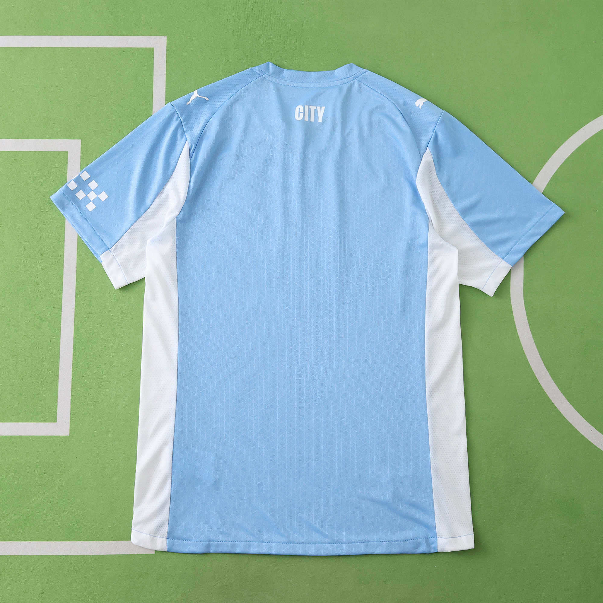 Ediția pentru jucătorii de acasă a echipei Manchester City 25/26