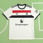 Ediția Fan Manchester United 24/25 în deplasare 