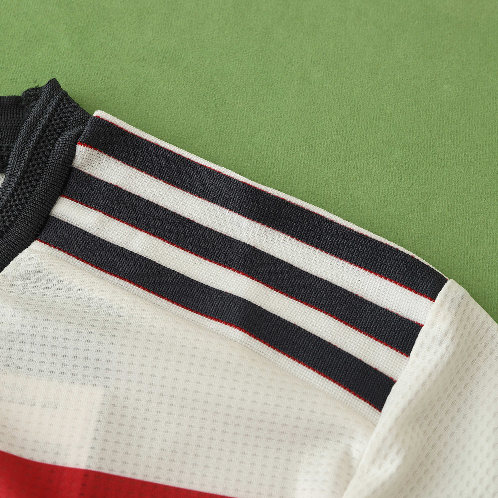 Ediția pentru jucători în deplasare 24/25 Manchester United 