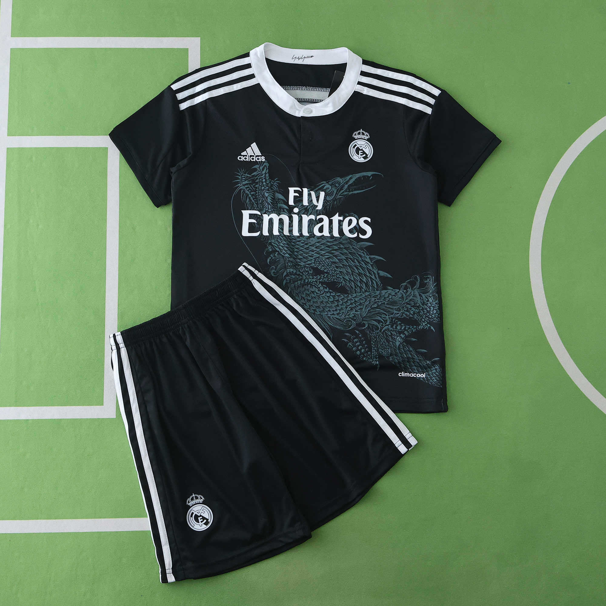 Echipament Real Madrid 14/15 pentru copii