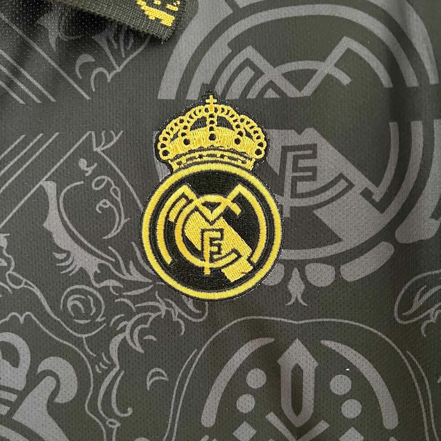 Real Madrid 23/24 Logo mare negru